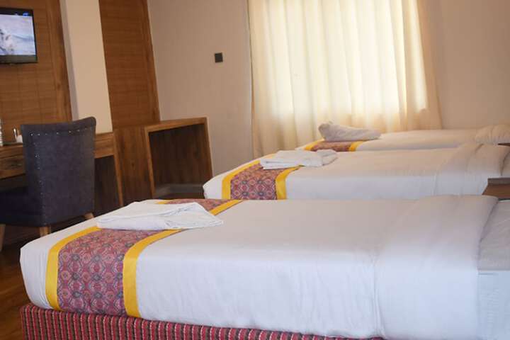 Room 30 of 95