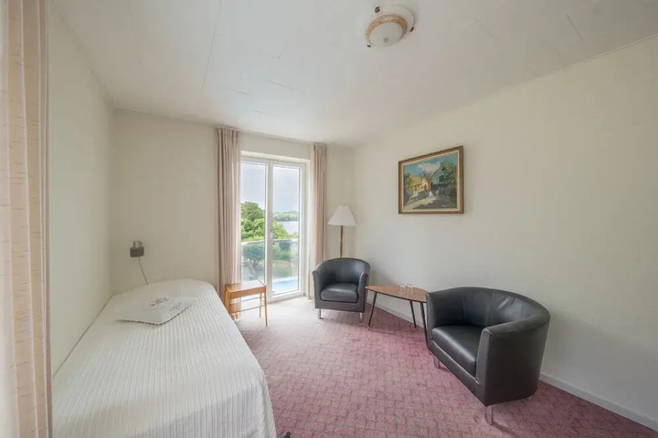 Room 3 of 30