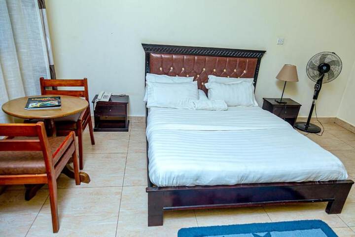 Room 4 of 31