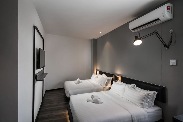 Room 12 of 45