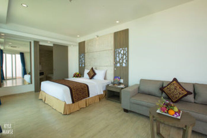 Room 21 of 64