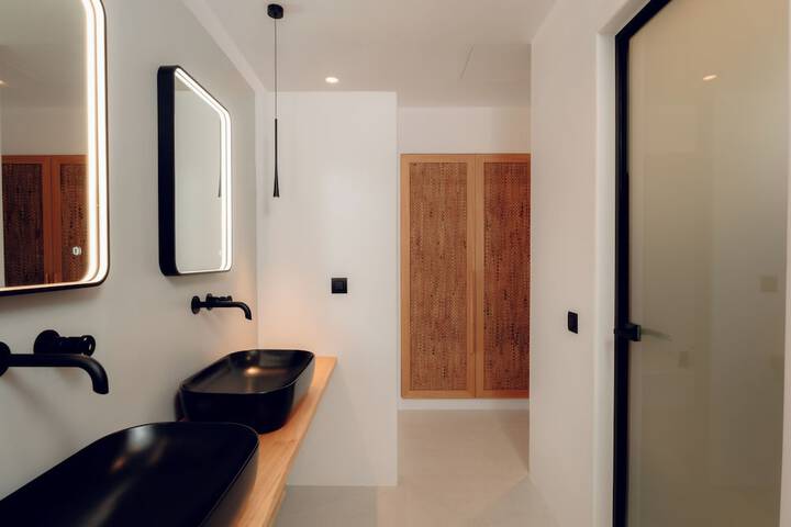 Room 18 of 24