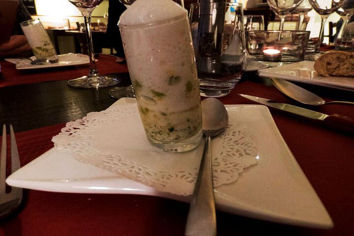Dining 33 of 77