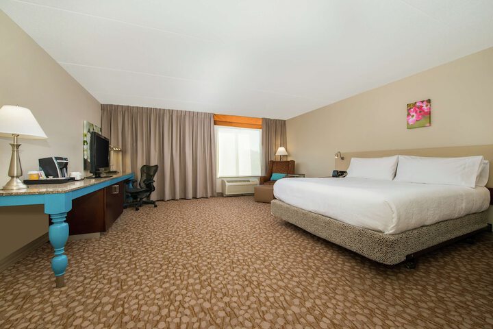 1 King Bed (7 of 15)
