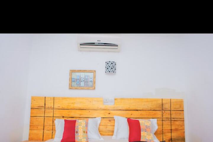 Room 13 of 48