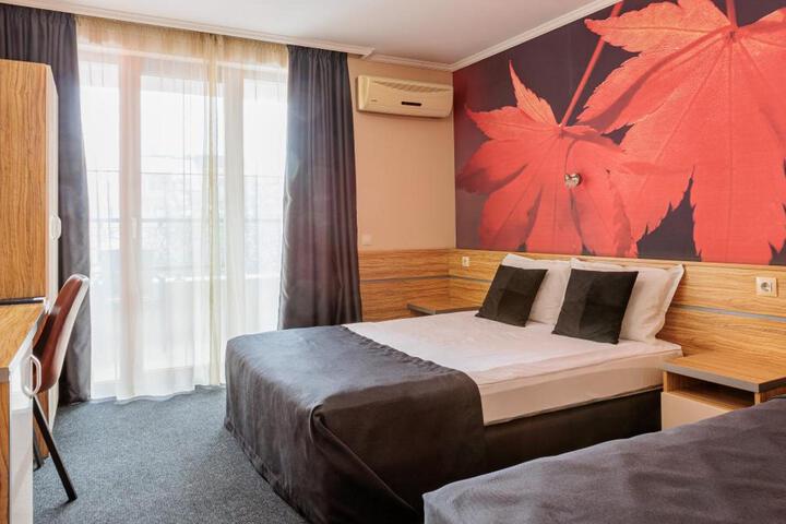 Room 16 of 62