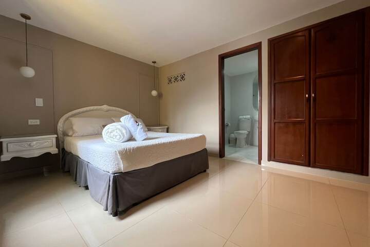 Room 40 of 61