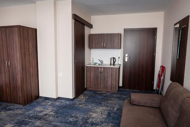 Room 19 of 73
