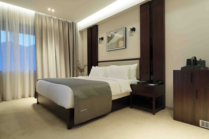 Room 32 of 130