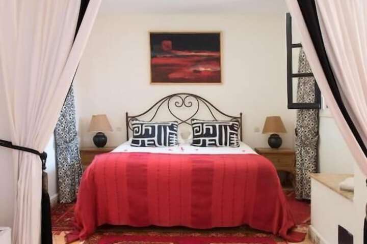 Room 17 of 60