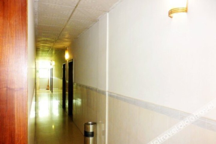 Hero Image 1 of 2