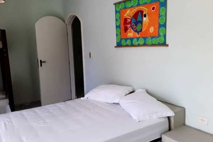 Room 7 of 9