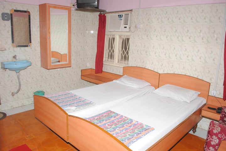 Vandana Hotel