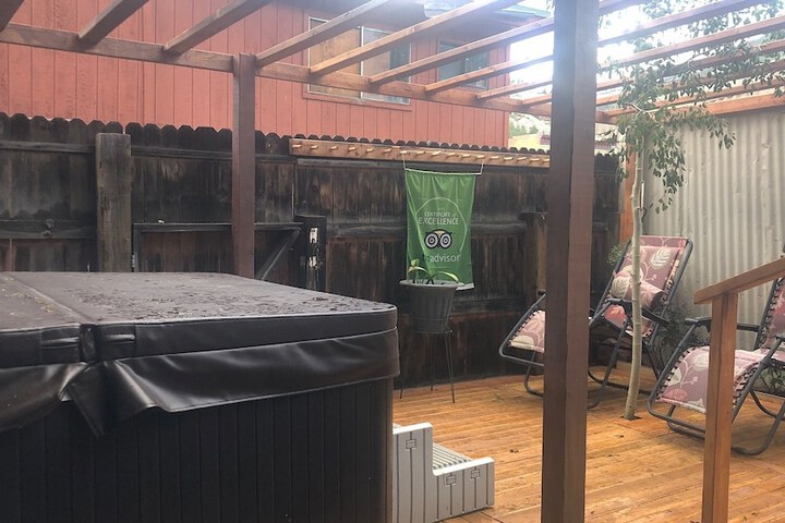 Hotel Exterior 51 of 59