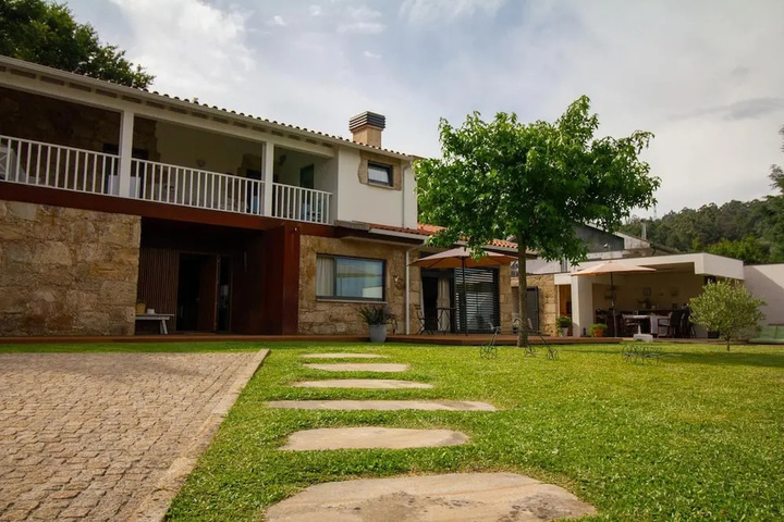 House With 3 Bedrooms in Gondiães With Wonderful Mountain View, Enclosed Garden and Wifi