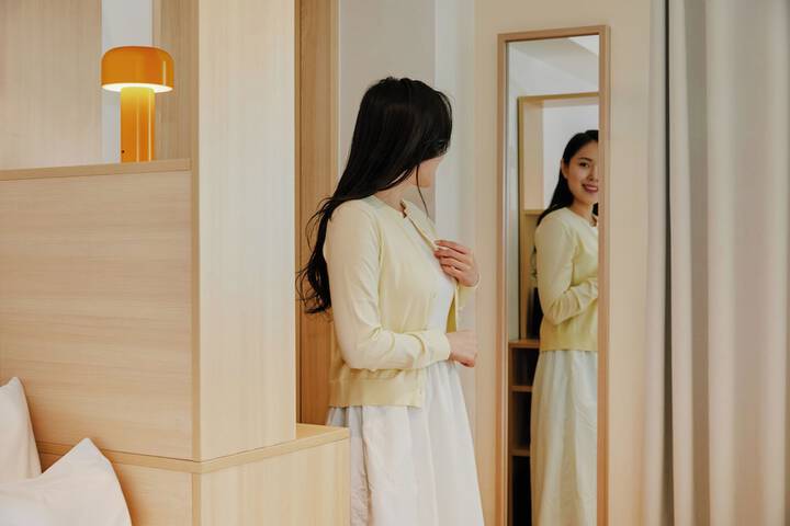 Room 26 of 152