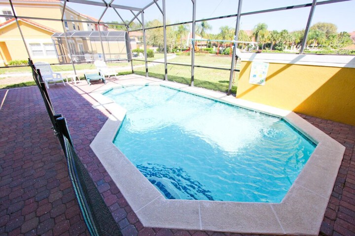 Pool 28 of 50