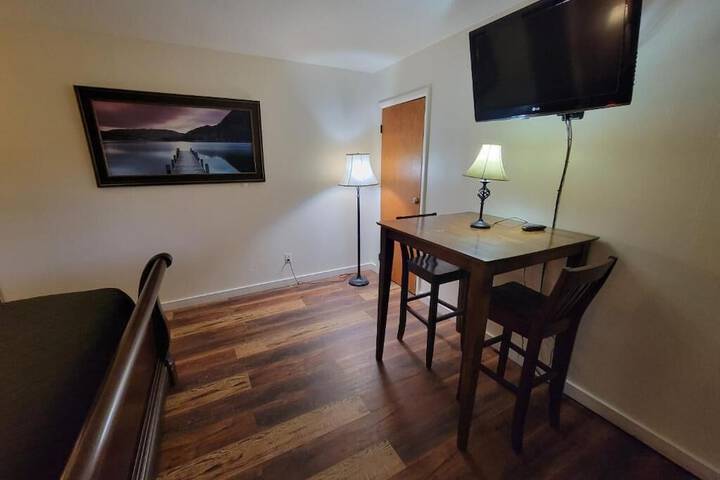 Room 3 of 10