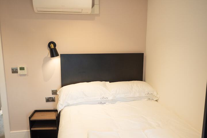 Room 11 of 87