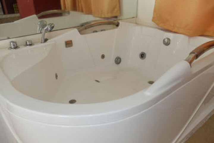 Hot Tub 68 of 89