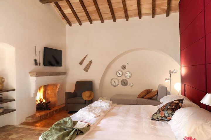 Room 5 of 20