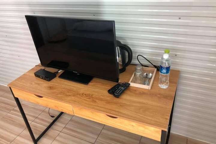 Room 4 of 13