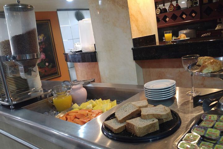 Breakfast/Coffee Service 16 of 17