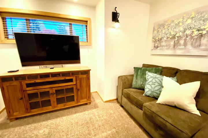 Lounge 227 of 426