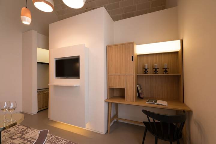 Room 9 of 81