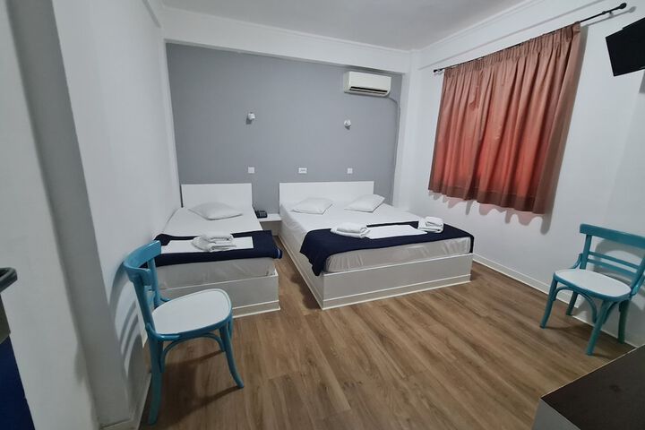 Room 50 of 103