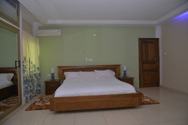 Room 18 of 31