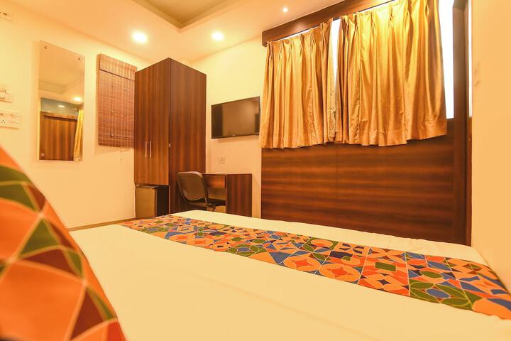 Room 12 of 24