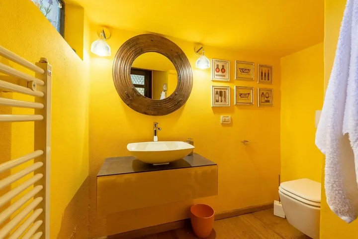 Room 7 of 21