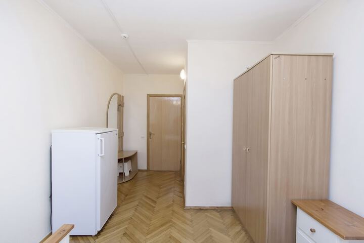 Room 21 of 63