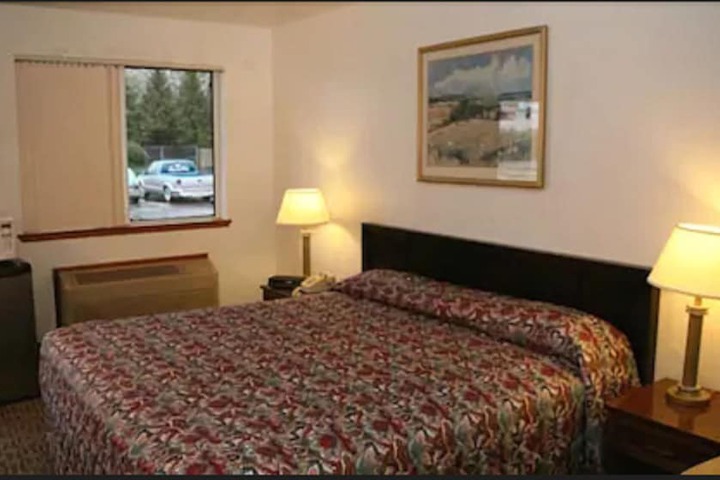 Room 8 of 52