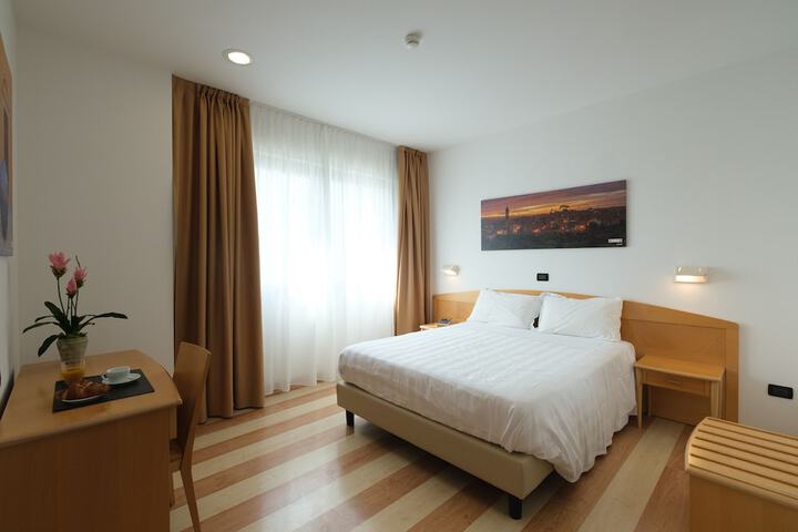 Room 29 of 53