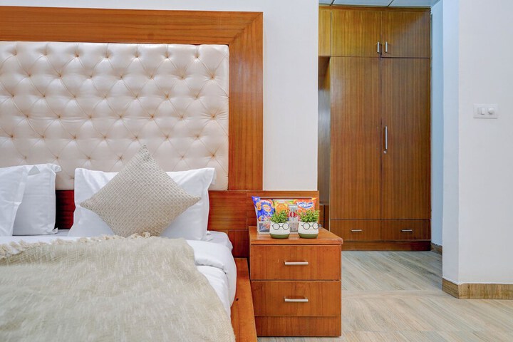 Room 17 of 39