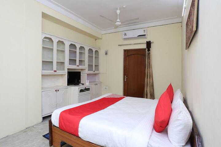 Room 8 of 23