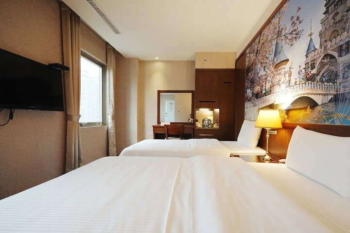 Room 30 of 61
