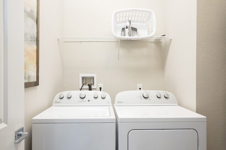 Laundry 32 of 426