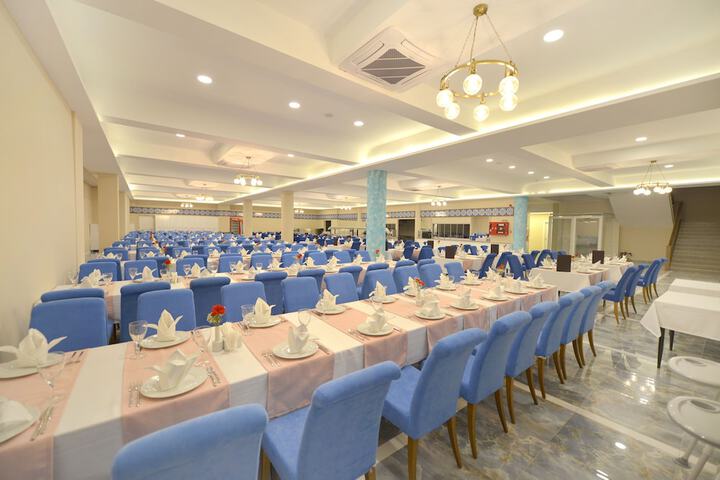 Dining 97 of 139