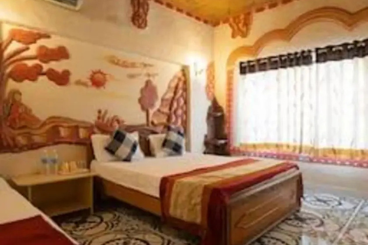 Room 3 of 3