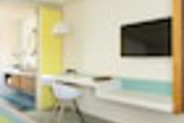 Room 65 of 255