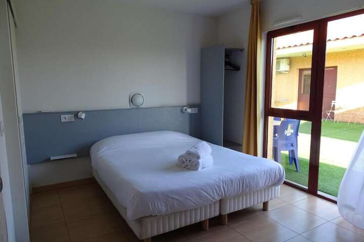Room 40 of 89