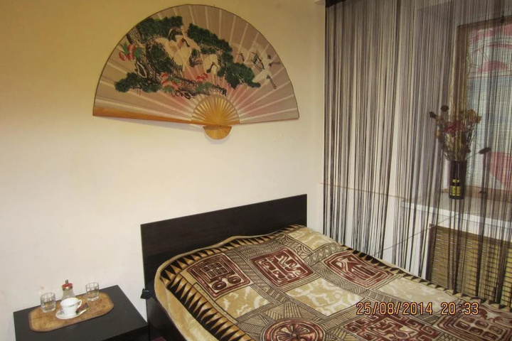 Room 6 of 10