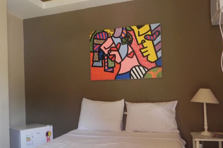 Room 32 of 39