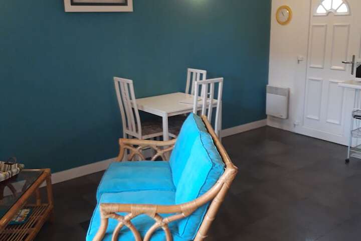 Room 2 of 22