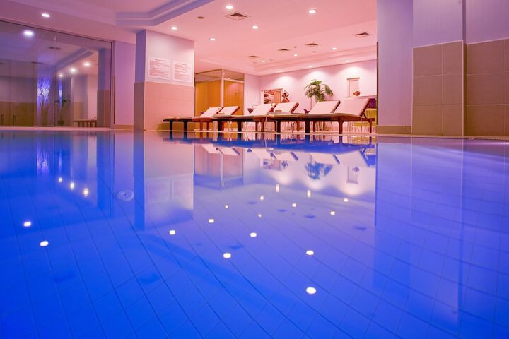 Hotel with Pool