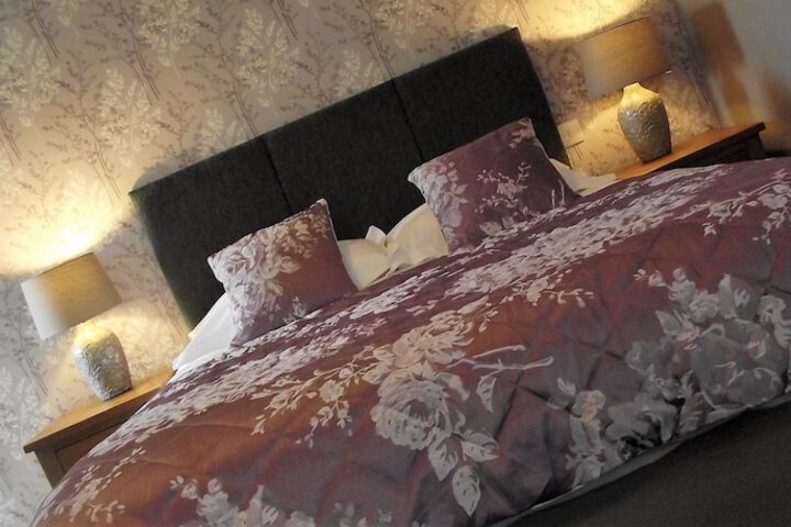 Room 4 of 49
