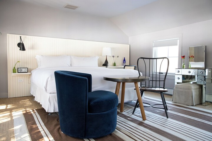 Room 42 of 124